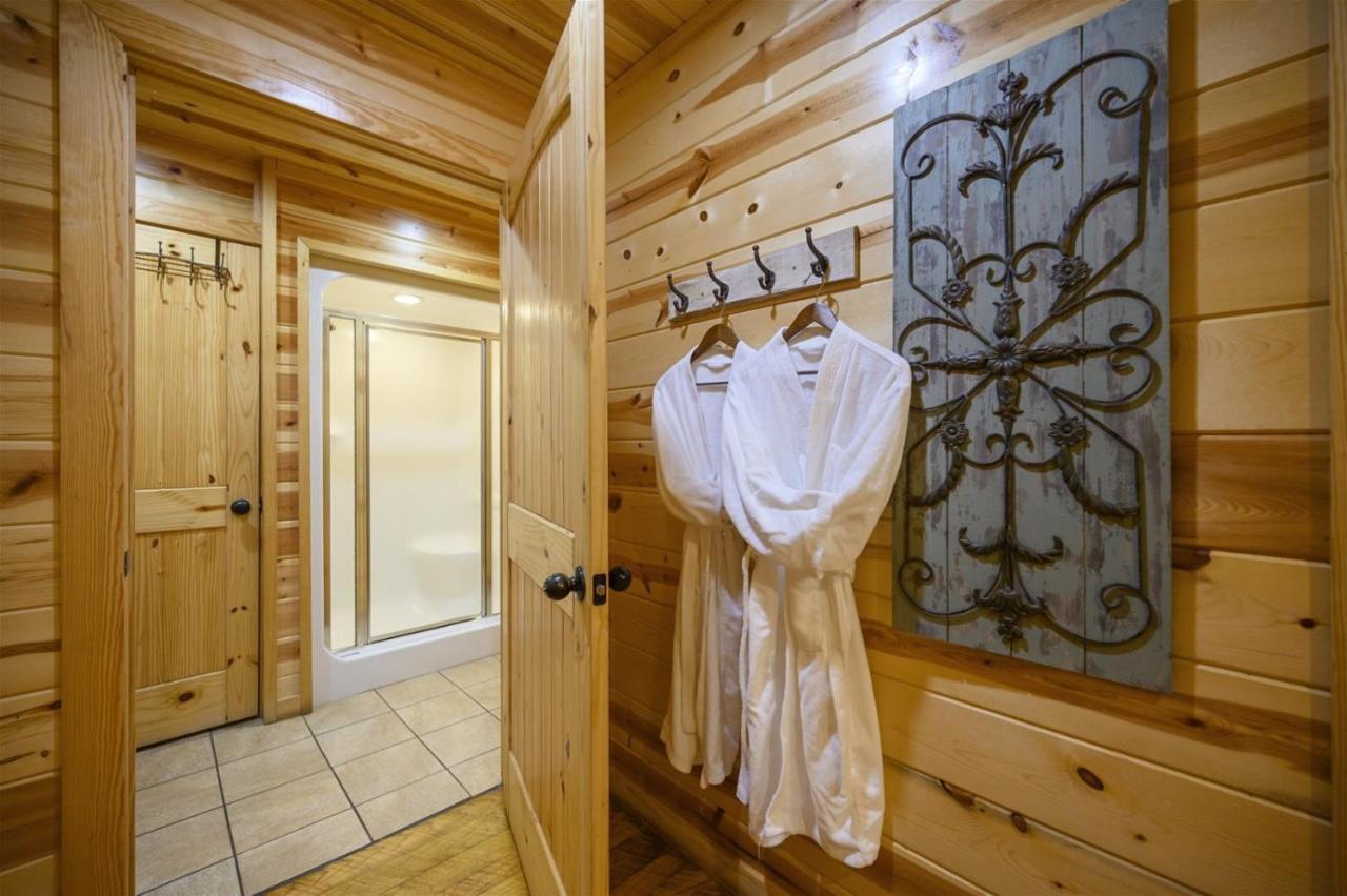 Shear Pleasure Vila Broken Bow Exterior foto